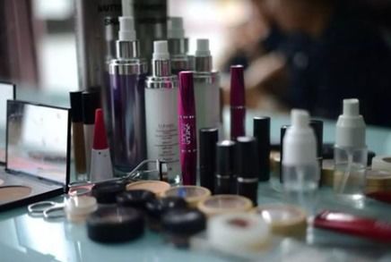 正品化妆品厂家怎么找 杰妆化妆品实现你的独立事业
